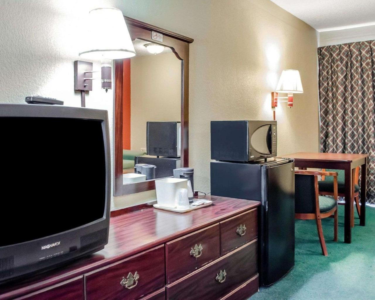 Rodeway Inn Harrisburg Luaran gambar
