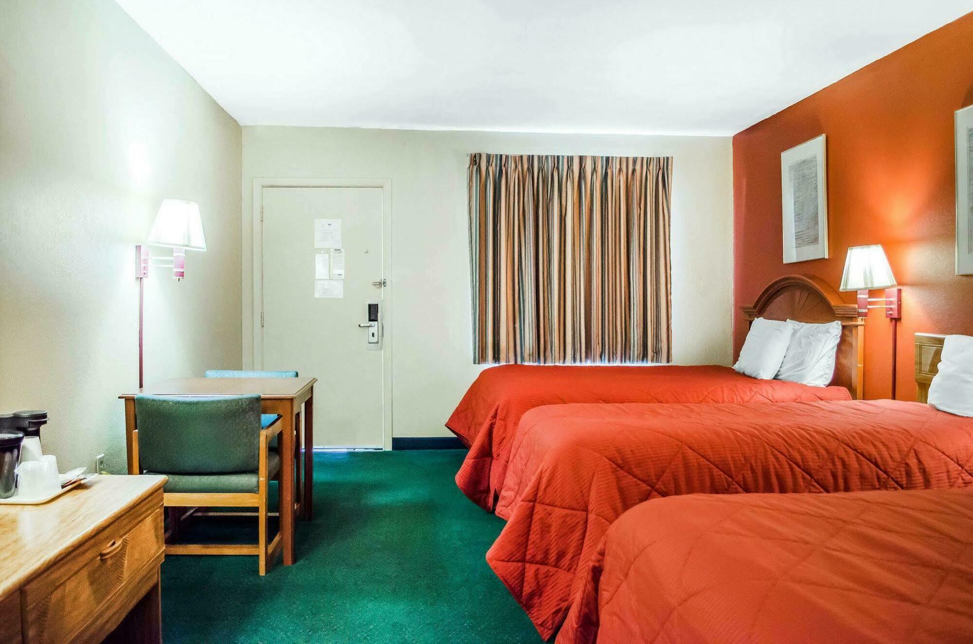 Rodeway Inn Harrisburg Luaran gambar