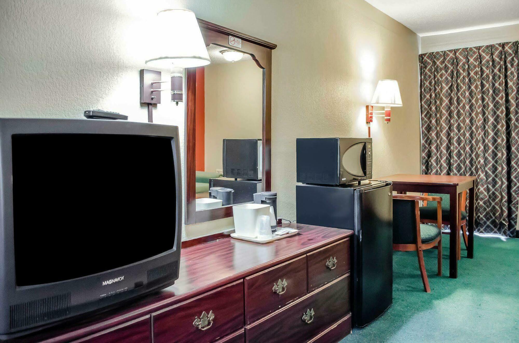 Rodeway Inn Harrisburg Luaran gambar