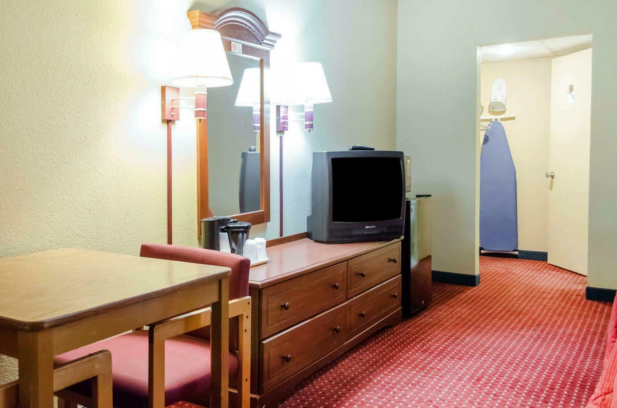 Rodeway Inn Harrisburg Luaran gambar